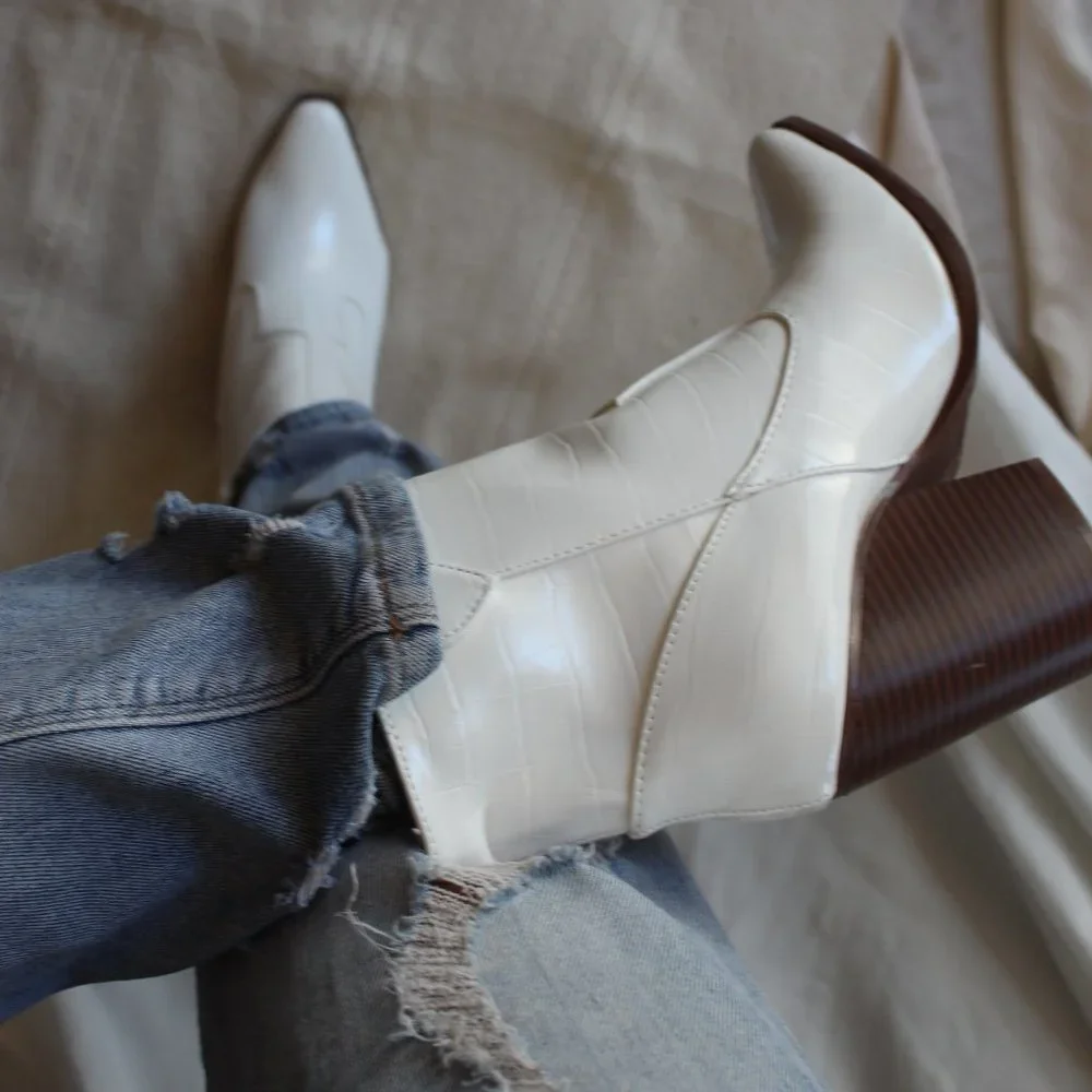 🆕The Debbie// White croco western style boot - Picture 8 of 10